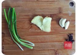 可乐土豆鸭腿的做法图解1