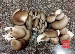 素炒蘑菇的做法图解1