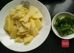 青椒炒土豆片的做法图解2