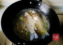 鲫鱼炖蛋的做法图解4