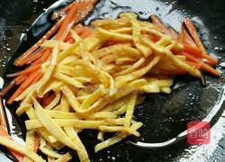 胡萝卜炒鸡蛋的做法图解13