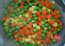 红蓝黄炒饭的做法图解3