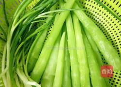 香葱莴笋肉的做法图解2