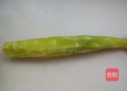 肉末炒莴笋的做法图解1