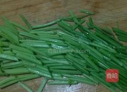 清炒香芹鸡蛋的做法图解2