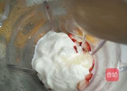 草莓奶昔的做法图解3