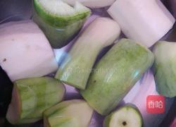 香醋萝卜丝的做法图解1