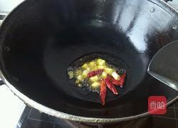 蟹味菇炒小油菜的做法图解3