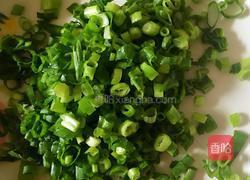 葱油饼的做法图解2