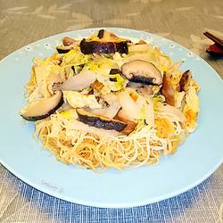 香菇娃娃菜炒银丝面