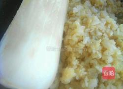 酸菜肉包的做法图解1