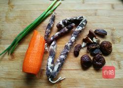 香肠焖饭的做法图解1