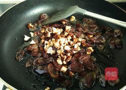 香肠焖饭的做法图解5