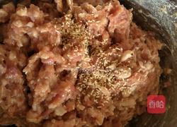 芹菜猪肉馅饺子的做法图解2