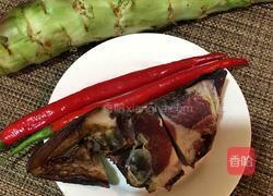 莴笋炒腊肉的做法图解1