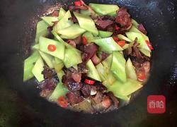 莴笋炒腊肉的做法图解7