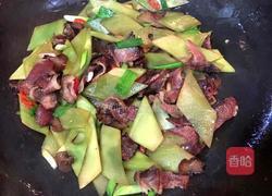 莴笋炒腊肉的做法图解9