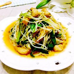 葱香花肉炒银芽的做法[图]