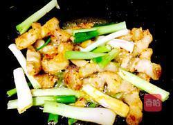葱香花肉炒银芽的做法图解6