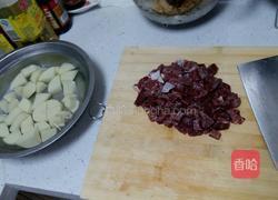 土豆牛肉的做法图解2