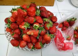 又是一年草莓季 吃草莓酱咯的做法图解1