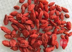 银耳莲子百合粥的做法图解3