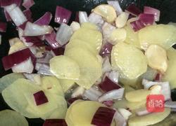 干锅土豆回锅肉的做法图解8