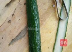 凉拌黄瓜卷的做法图解1