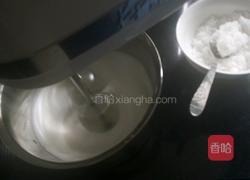 戚风蛋糕的做法图解3