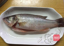 清蒸鲈鱼的做法图解2