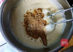 红糖桂圆戚风蛋糕的做法图解9