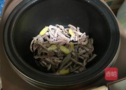 鹰嘴豆花生米煲猪肚汤的做法图解2