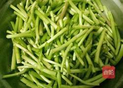 芦蒿炒肉丝的做法图解3