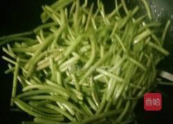 芦蒿炒肉丝的做法图解6