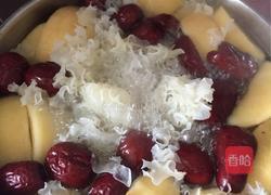 银耳雪梨汤的做法图解3
