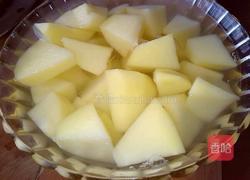 牛腩烧土豆的做法图解2