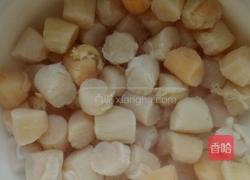 韭菜炒瑶柱的做法图解1