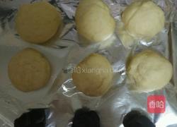 迷你版毛毛虫豆沙包的做法图解4