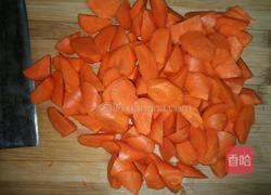 红烧胡萝卜的做法图解1