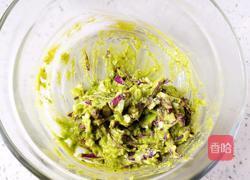 牛油果鸡蛋蔬菜汉堡的做法图解4