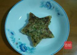 剩饭菜蛋饼的做法图解6