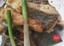 鱼面条(家常菜）的做法图解1