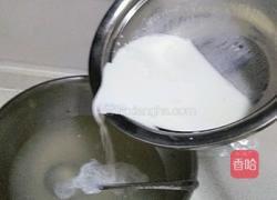 牛奶布丁的做法图解3