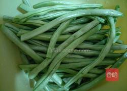排骨炖豆角的做法图解2