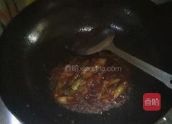 玉米烧猪蹄的做法图解4