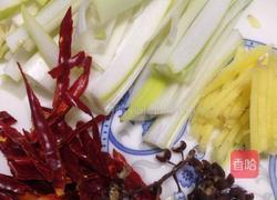 炒干钩鱼的做法图解2