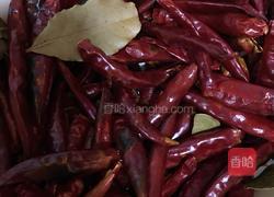 只香不辣的油泼辣子的做法图解2