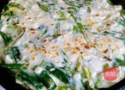 咸蛋白韭菜饼的做法图解7