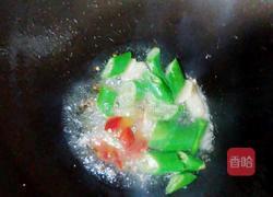 青瓜炒肥肠的做法图解2