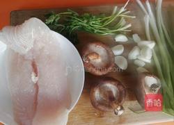 香菇蒸龙利鱼的做法图解1